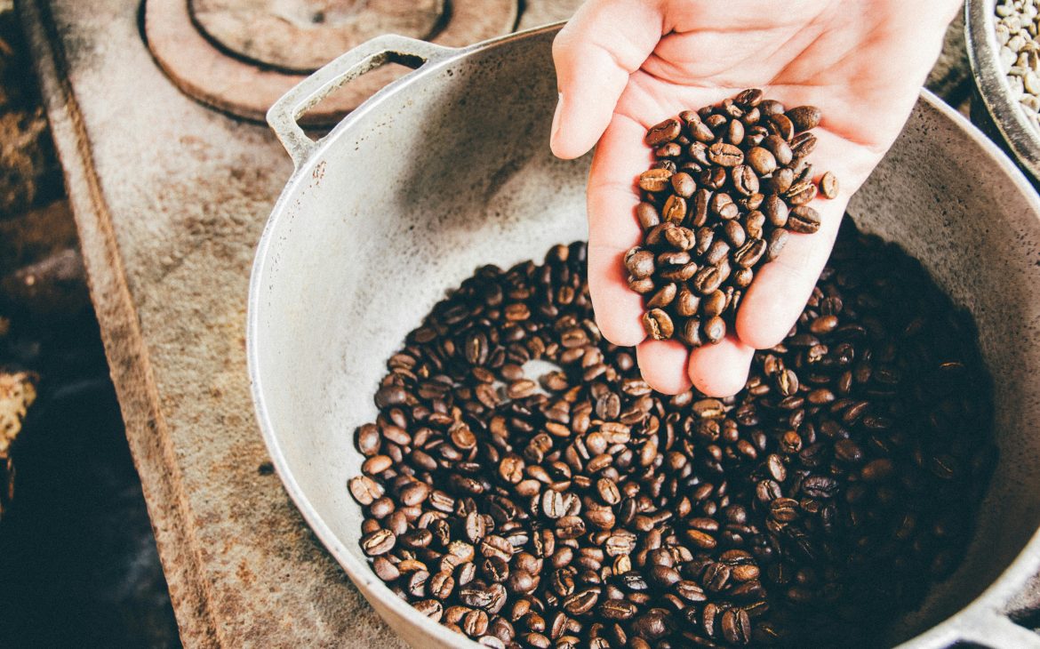 Entkoffeinierte Kaffeherstellung auf Wasserbasis.